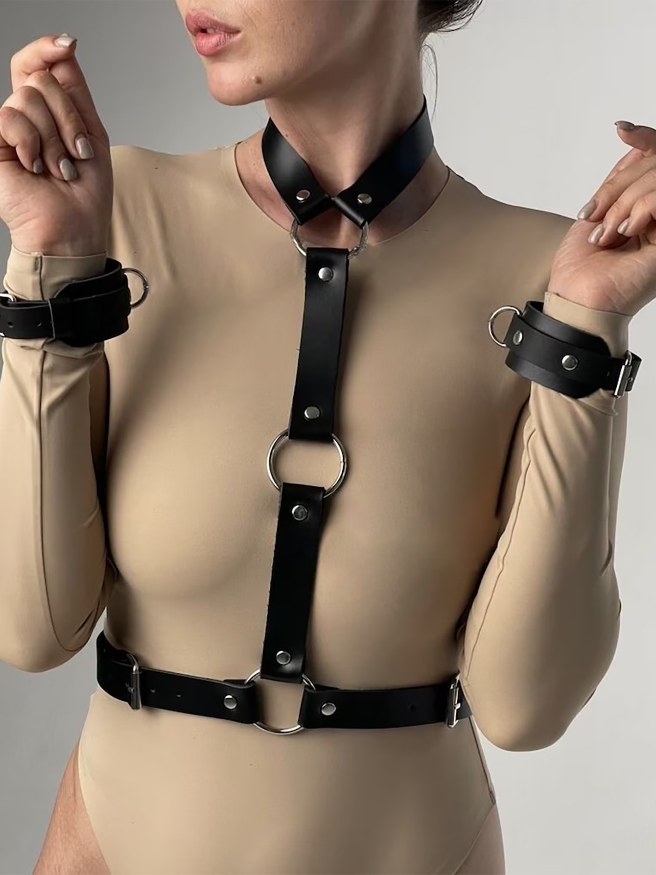 Women's Sexy Leather Harness B - Garter Belt Set recensione e prezzo